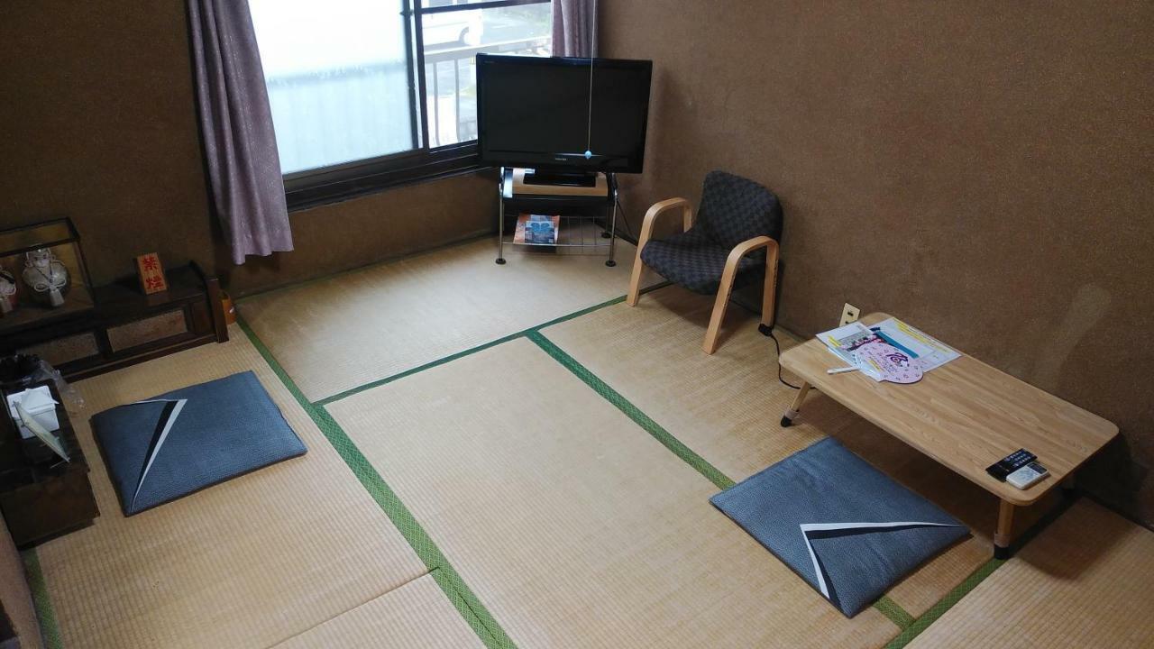Walking Pilgrimage Hotel Tokiwa Ryokan Ozu  Εξωτερικό φωτογραφία