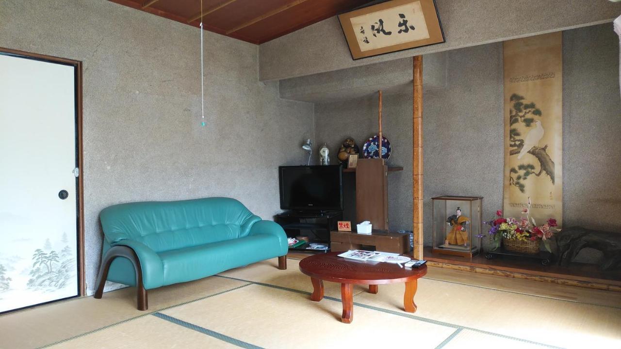 Walking Pilgrimage Hotel Tokiwa Ryokan Ozu  Εξωτερικό φωτογραφία